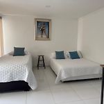 Aparta estudio en edificio conquistador