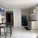 Aparta estudio en edificio conquistador