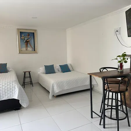 Aparta Estudio En Edificio Conquistador Apartamento